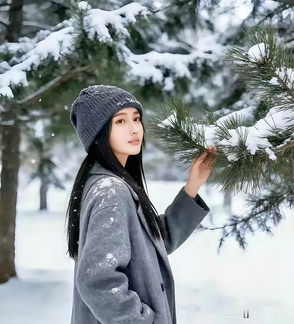 非常通透的一段话：​“对孩子最高级的爱，不是事无巨细的照顾，也不是倾尽所有的付