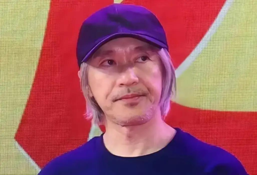周星驰已经很难再叫动圈内人捧场了！原因太简单，不是因为他过气了，也不是因为没排面，而是这么多年他太“