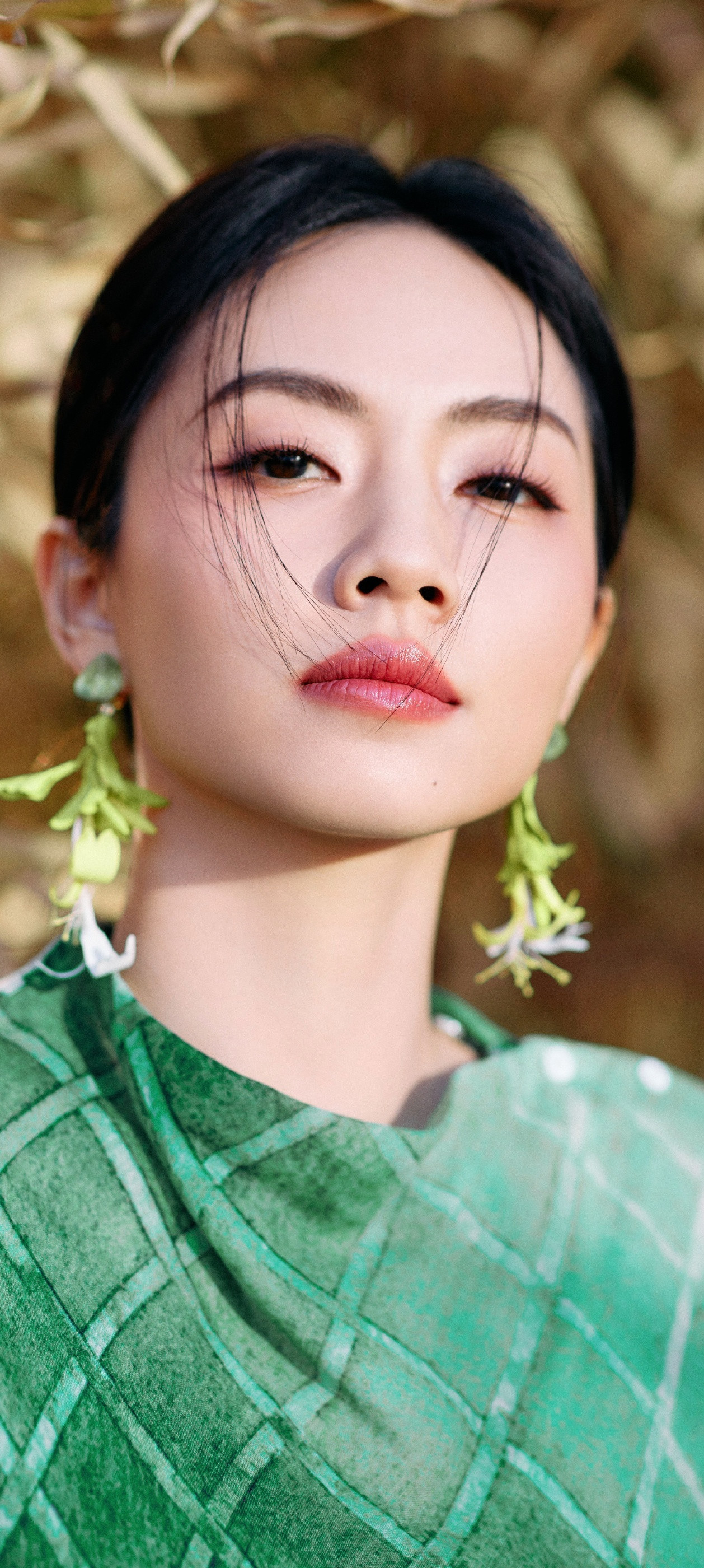 刘惜君：春不晚，再回真江南。刘惜君