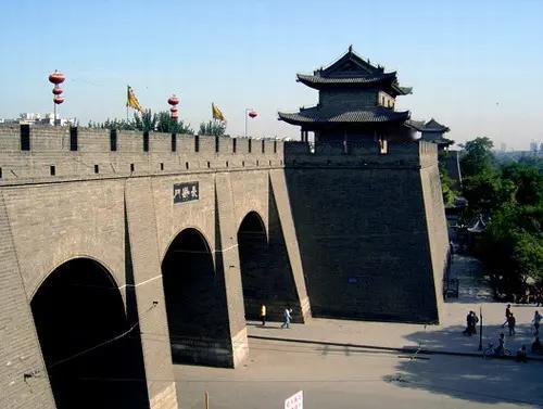 中国十大古都，哪一个最货真价实？一，先看一下十大古都的封神时刻（一）第一梯队