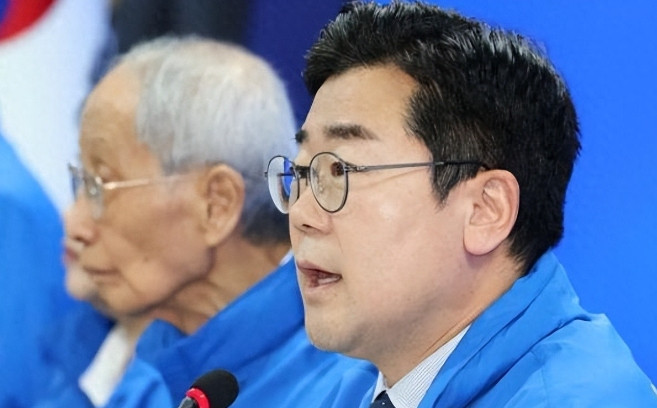 韩国最大在野党表示：若大法院院长不出席听证会，特检将不可避免