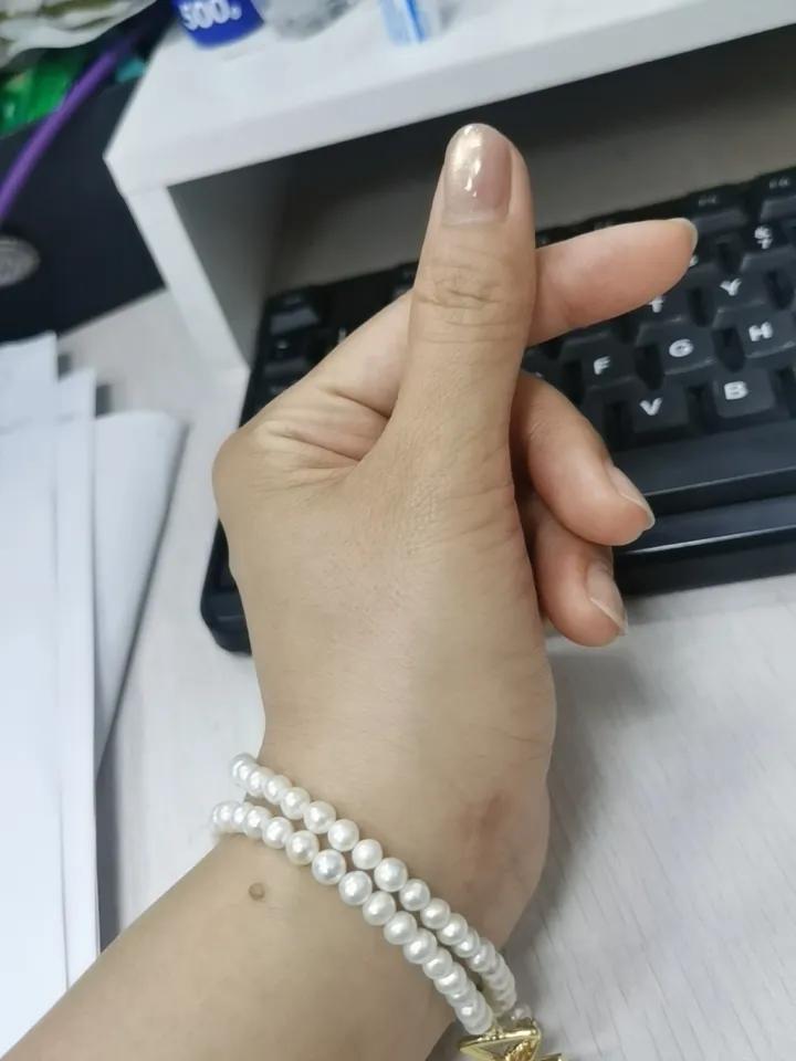 是“具体”的，而不是“宏大”的不是一定要达到某个惊天动地的目标，而是下班推开门