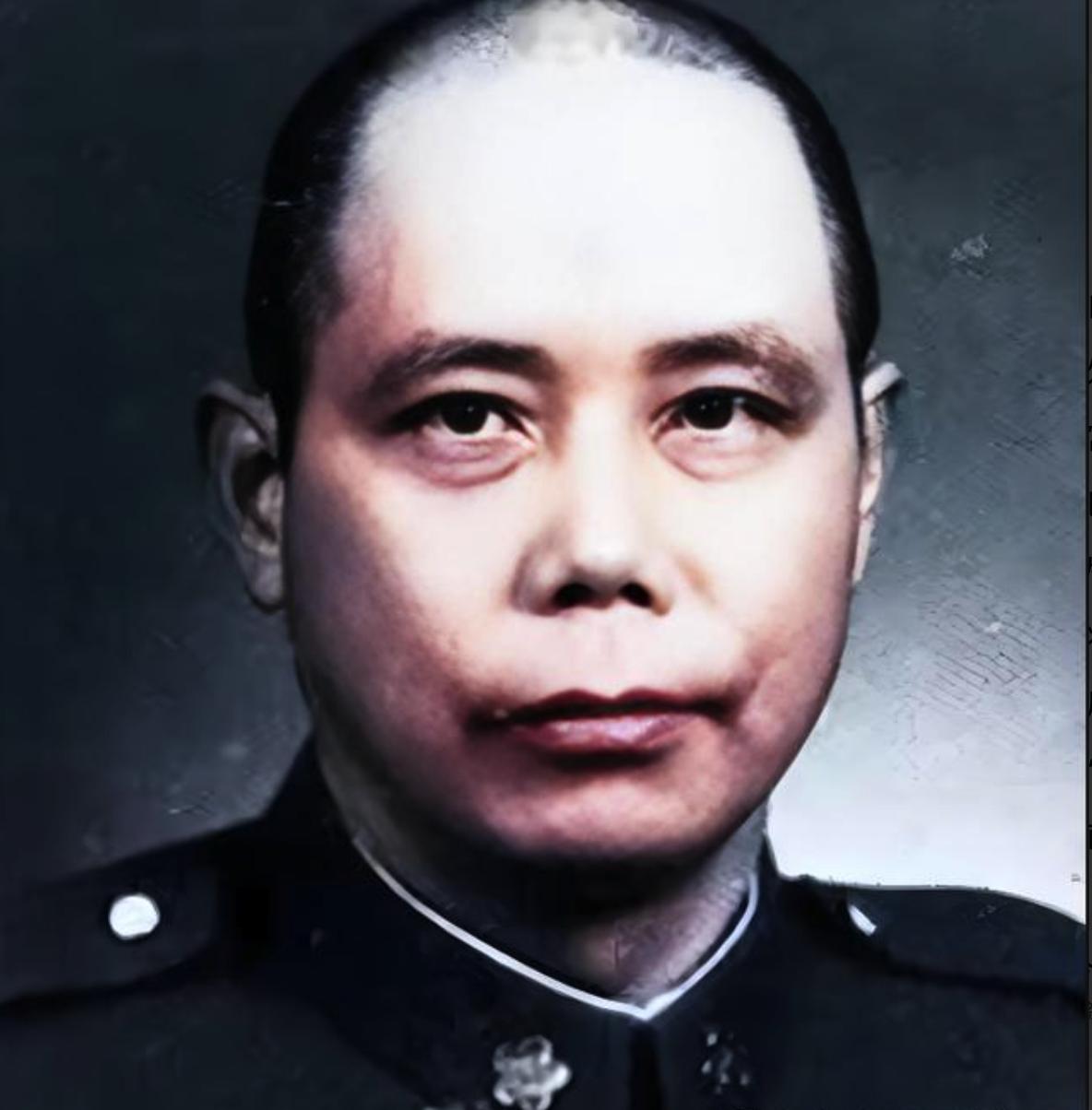 王耀武在常德摆庆功宴，招待57师残存官兵，席间，军长傅仲芳带着一队士兵闯入，要抓