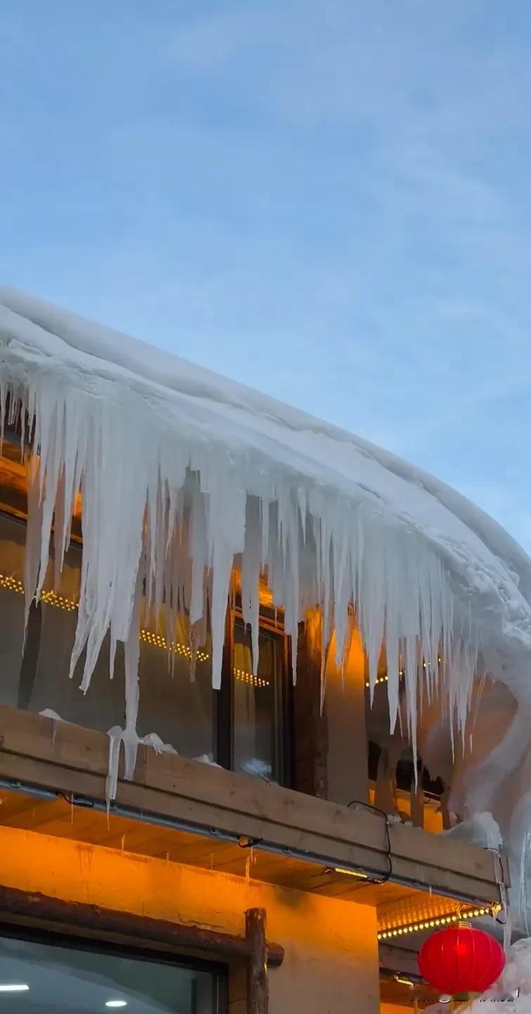 雪乡之旅，我劝你三思而后行！前段时间，我满怀期待从山西出发，乘飞机抵达哈尔滨