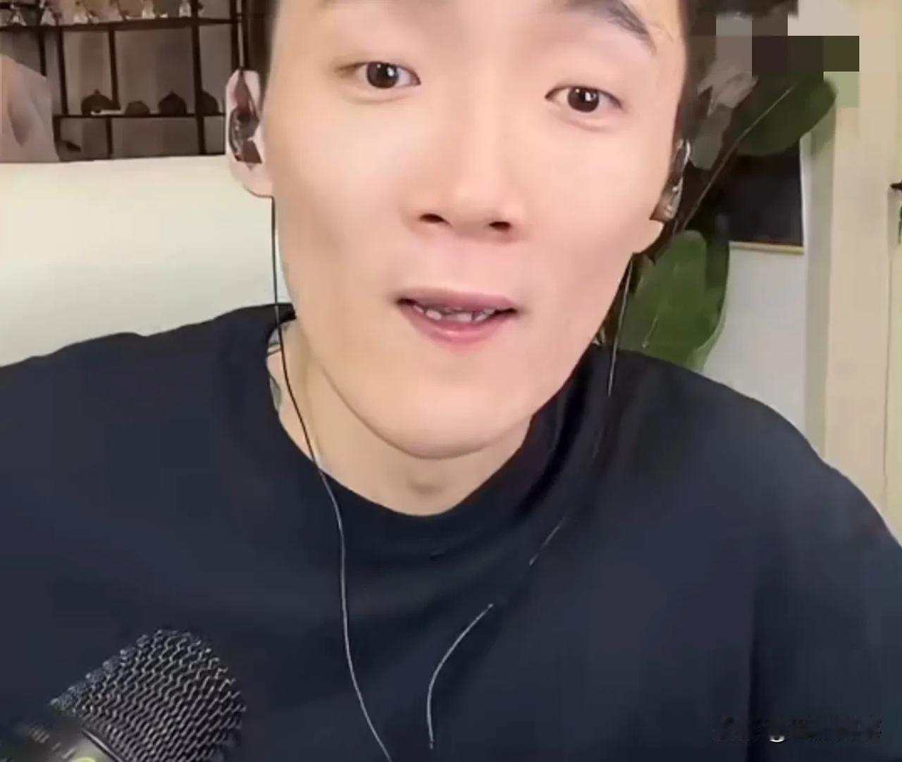李舒克爆料王小国王琴离婚因为王琴操控欲太强，男浴池都要接视频查岗！