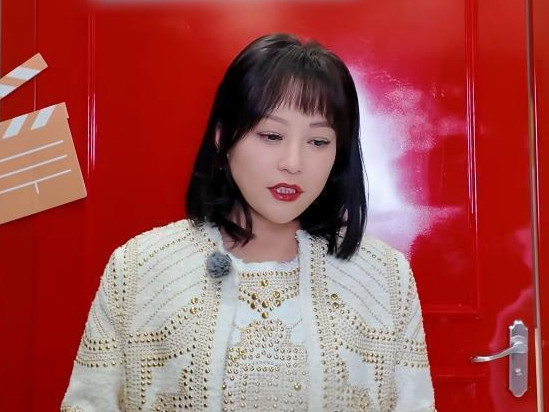 【演员郝蕾：AI会替代90%的演员有演技的太少了】据媒体报道，演员郝蕾在一档综