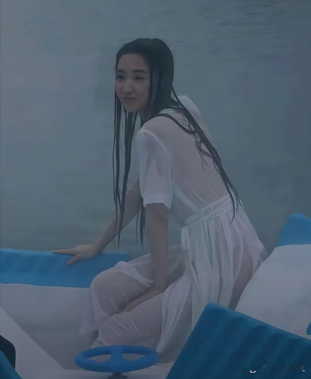 王玉雯泳装照漂亮又可爱。