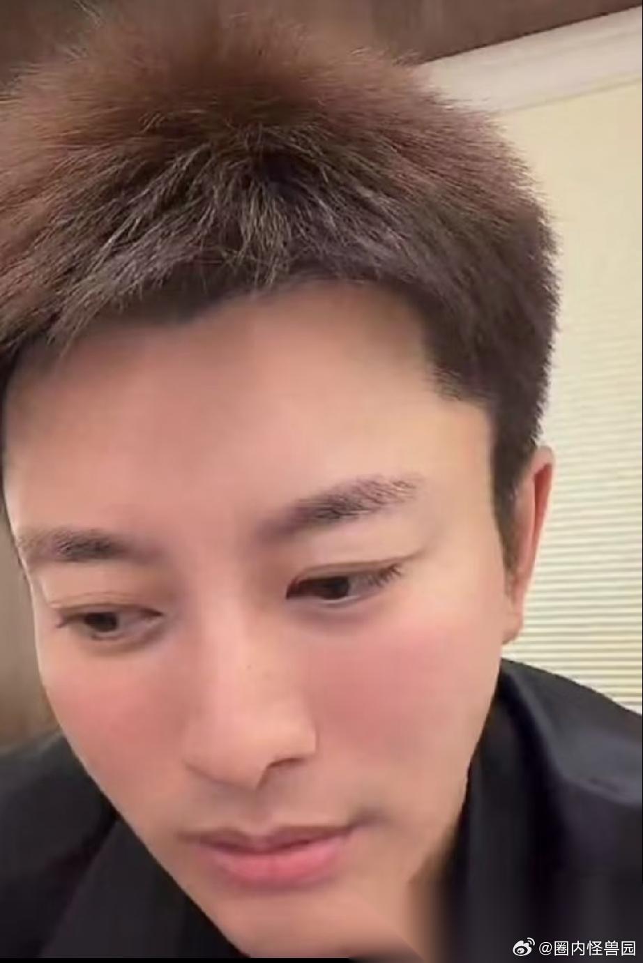 有没有人发现，贾乃亮真不是谦虚，而是现在拍戏和直播的差距，实在太悬殊了！圈