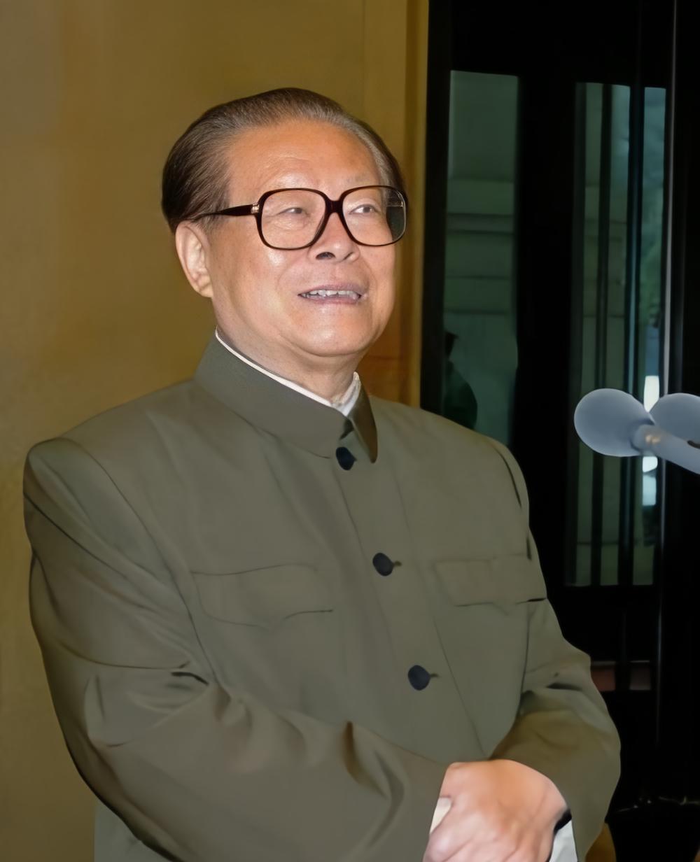 2009年，江同志在一次发言中说，如果说我还有一点成绩，就是军队一律不得经商。江