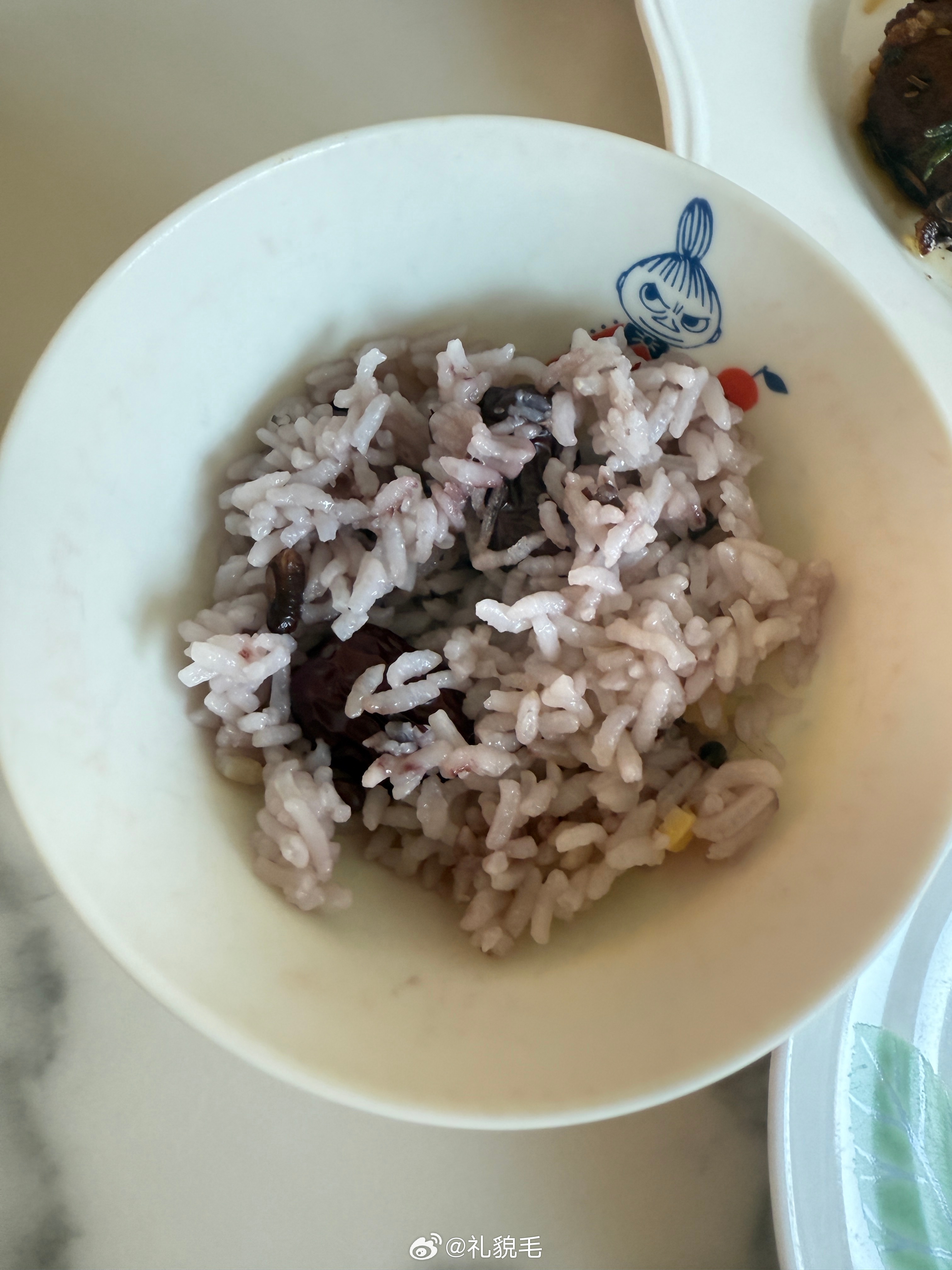 这是我今天的一人食鲨鱼丸是样品，淘汰了，理由是太腥。我都觉得腥的东西，平时不怎么