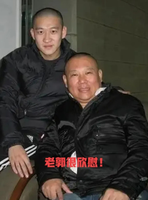 曹云金的含“金”量还在不断提升！看看现在的德云社还有说相声的吗？郭德纲去唱戏了，