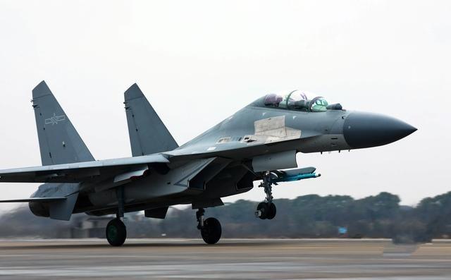 一旦歼10CE降落在平壤，下一秒，美军的F-35、萨德雷达和日本的出云号航母，就