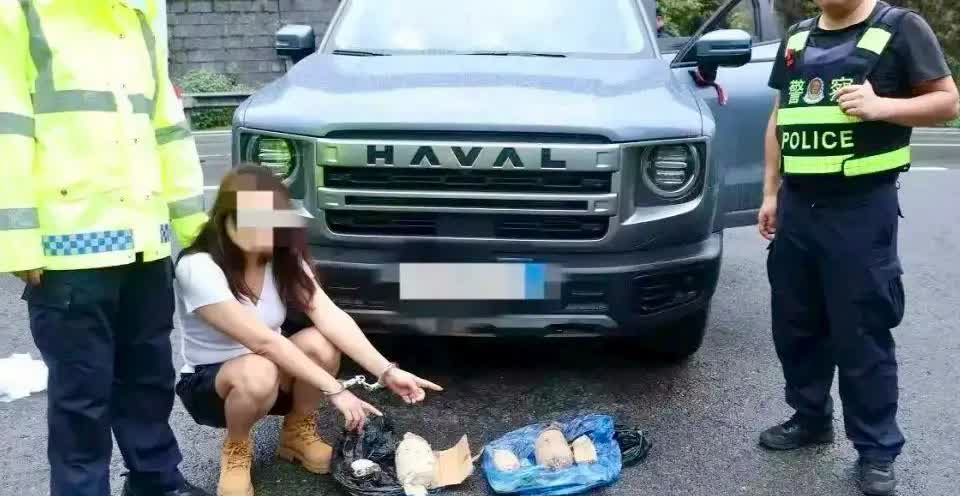 女子运毒4.2公斤！事情发生在云南省，近日，犯罪嫌疑人王某某在元江县风垭