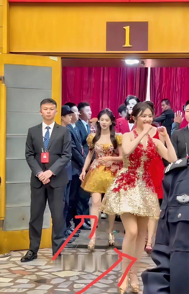 白鹿李兰迪谁的腿粗？王玉雯芭蕾演员出身，就不用说了，必定身材高挑。李兰迪和白鹿