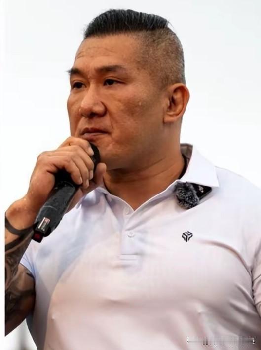 馆长泪洒直播间：300万赈灾背后，是两岸同胞的真情实感9月25日，台湾网红