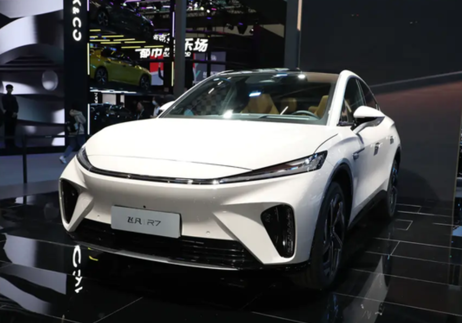 进入决赛圈，飞凡小鹏极氪该选谁？看了三个月车子啦，目前筛选出了三款车，飞凡R7