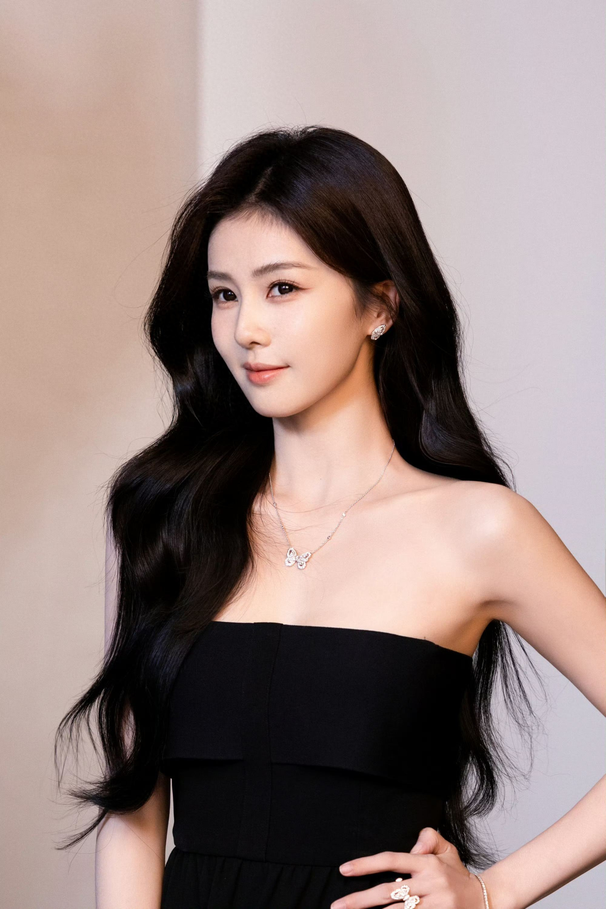 女星白鹿魅力风采：灵动星辉，熠熠闪耀！
