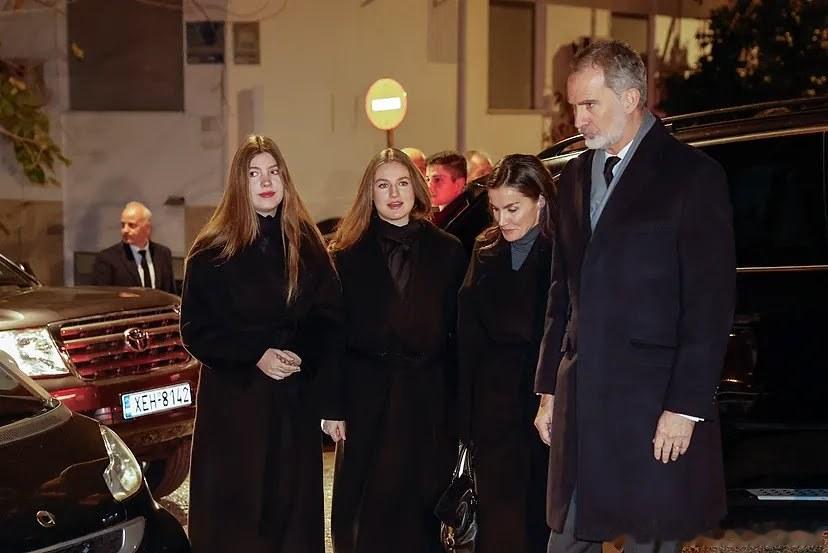 新闻2026.1.18西班牙王室成员抵达希腊雅典，准备出席希腊公主艾琳的葬礼