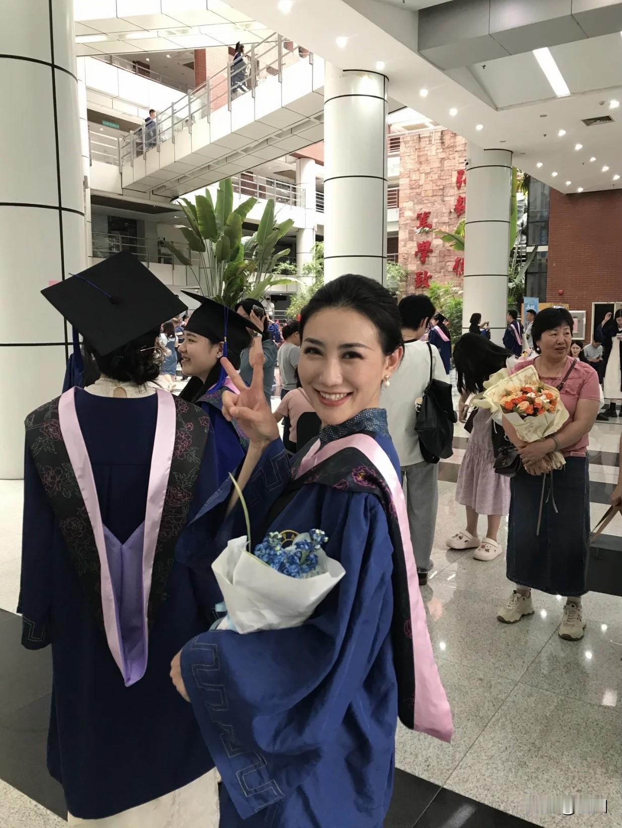 现在高考和几十年前有啥不一样大学文凭是阶层跃升的“硬通货”，考上大学基本就有了稳