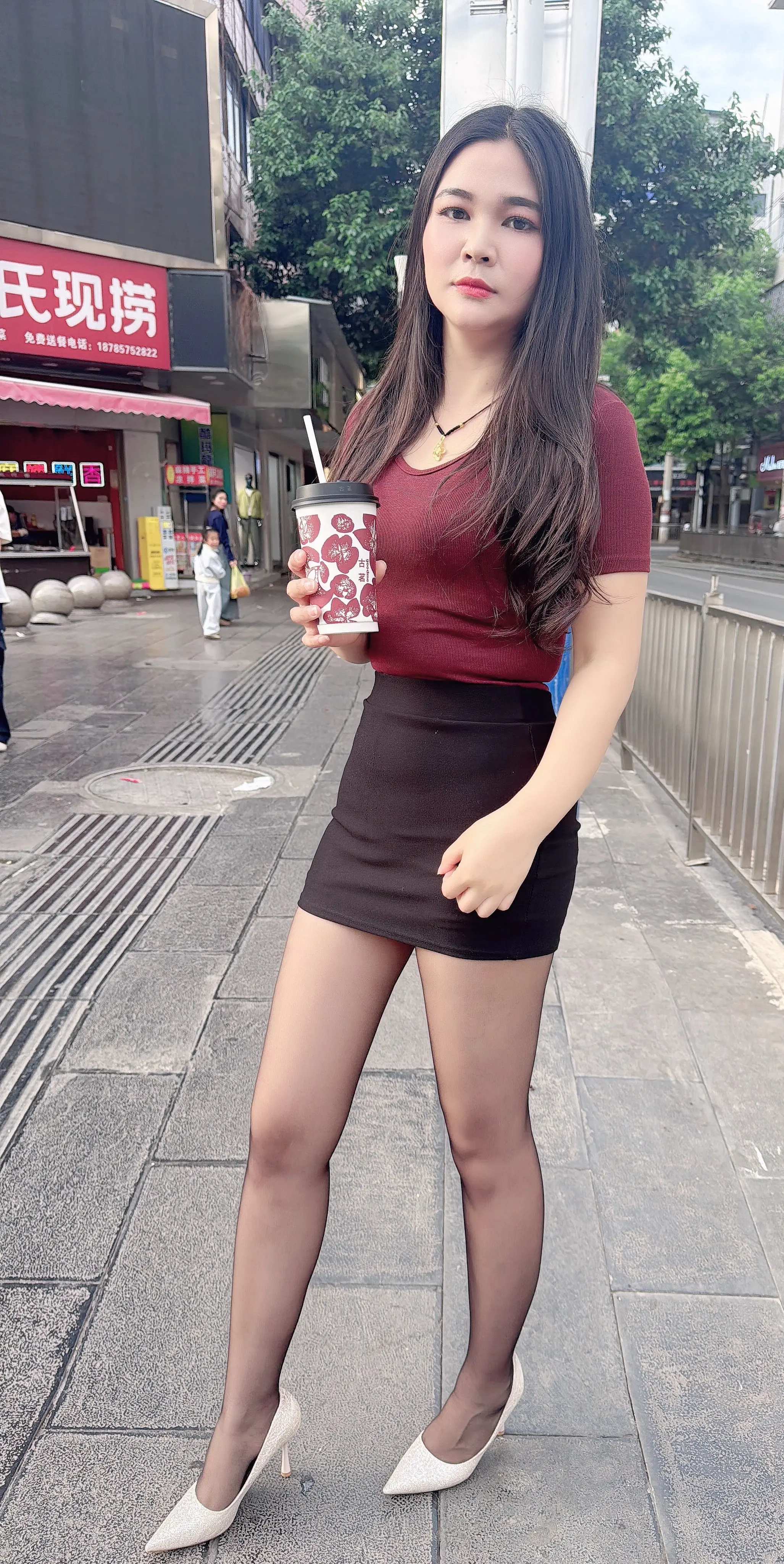 奶茶一杯快乐加倍
