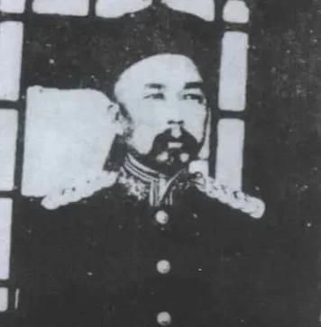 1911年10月，清廷新任命的广州将军刘凤山，在几十名荷枪实弹士兵的护送下，直