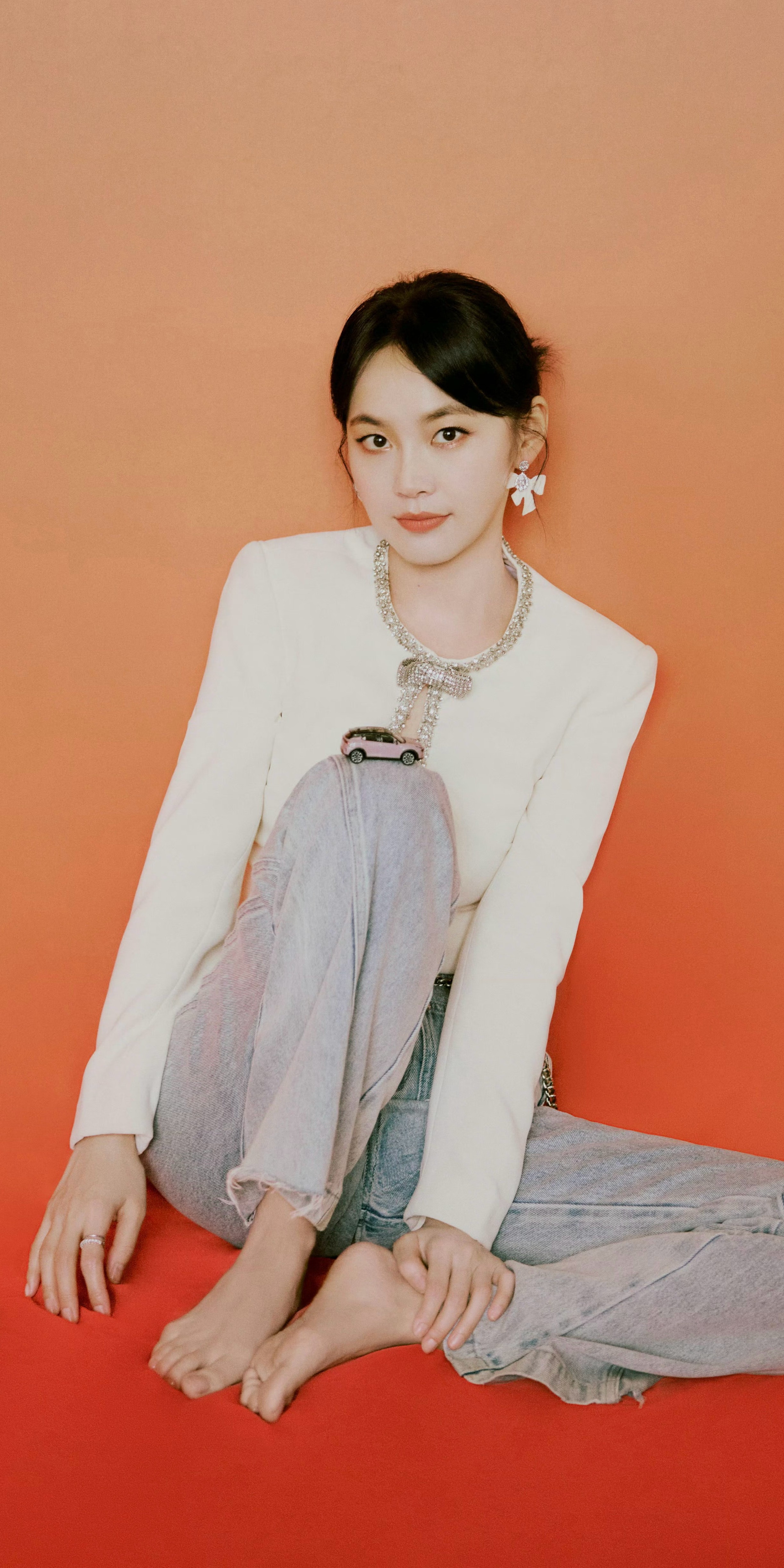 张佳宁，光脚丫的少女感。张佳宁