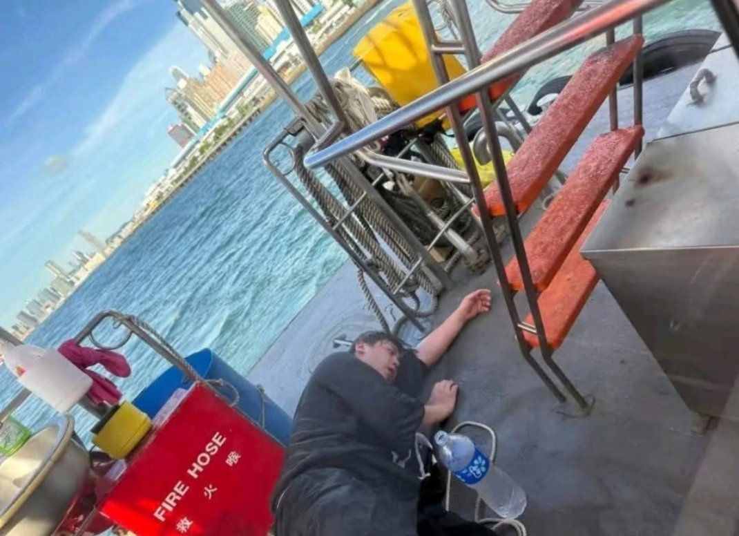 姜涛坠海报平安了！但看起来状态很不好​​​