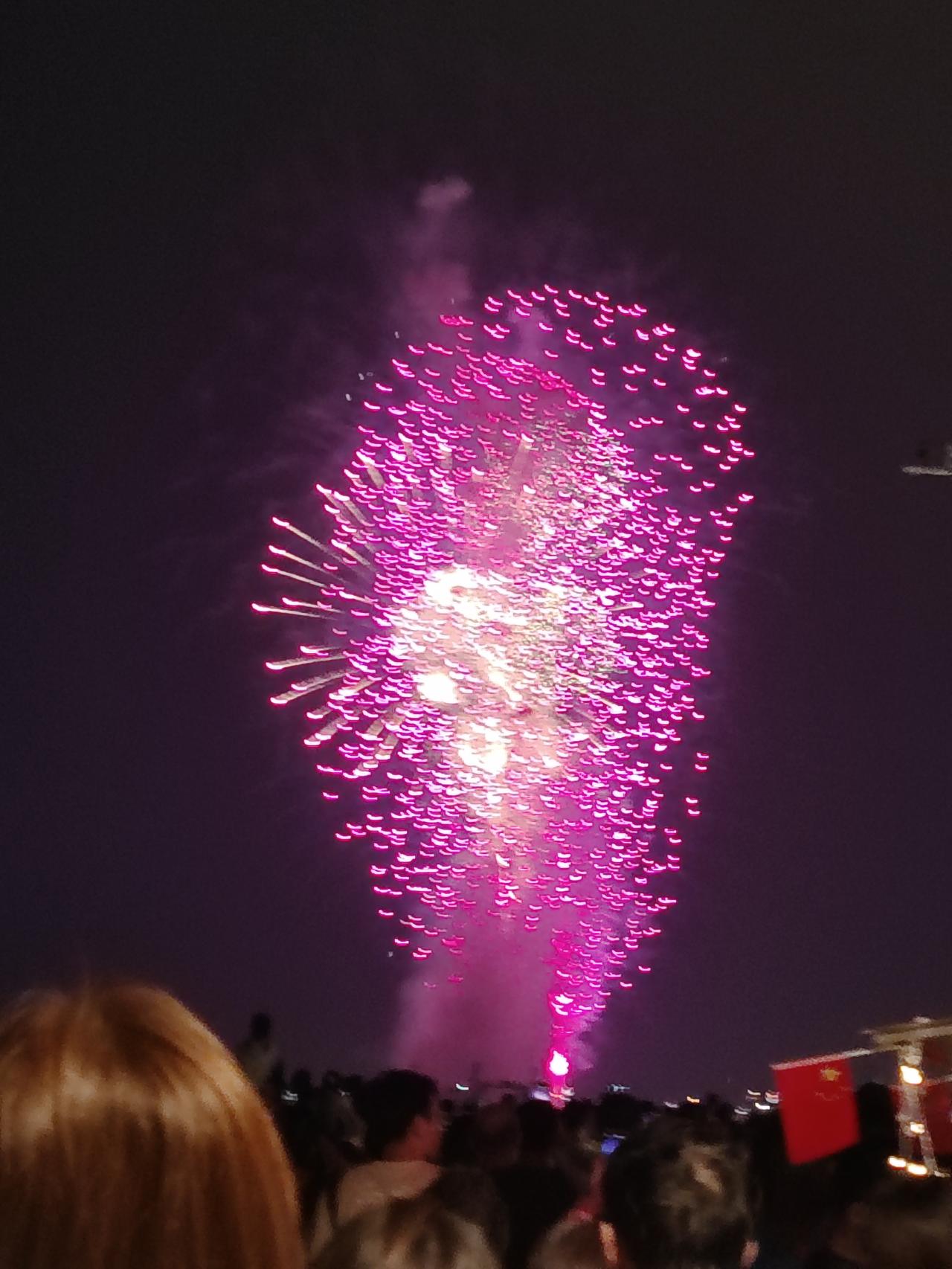 想赚钱，就别离开上海。这个国庆大长假，可以在上海赚个盆满钵满。好多人都感概