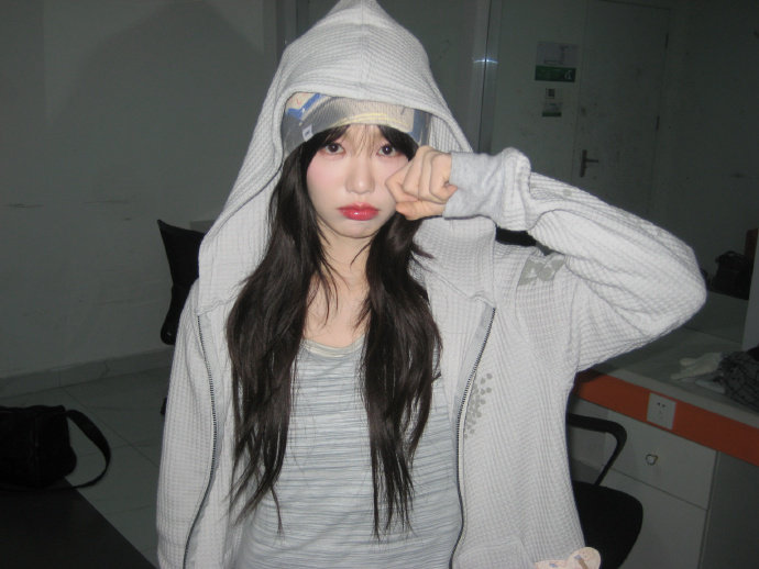 徐梦洁四月乘风而行徐梦洁四月行程图徐梦洁四月行程图来啦~四月，乘风而行~小彩虹