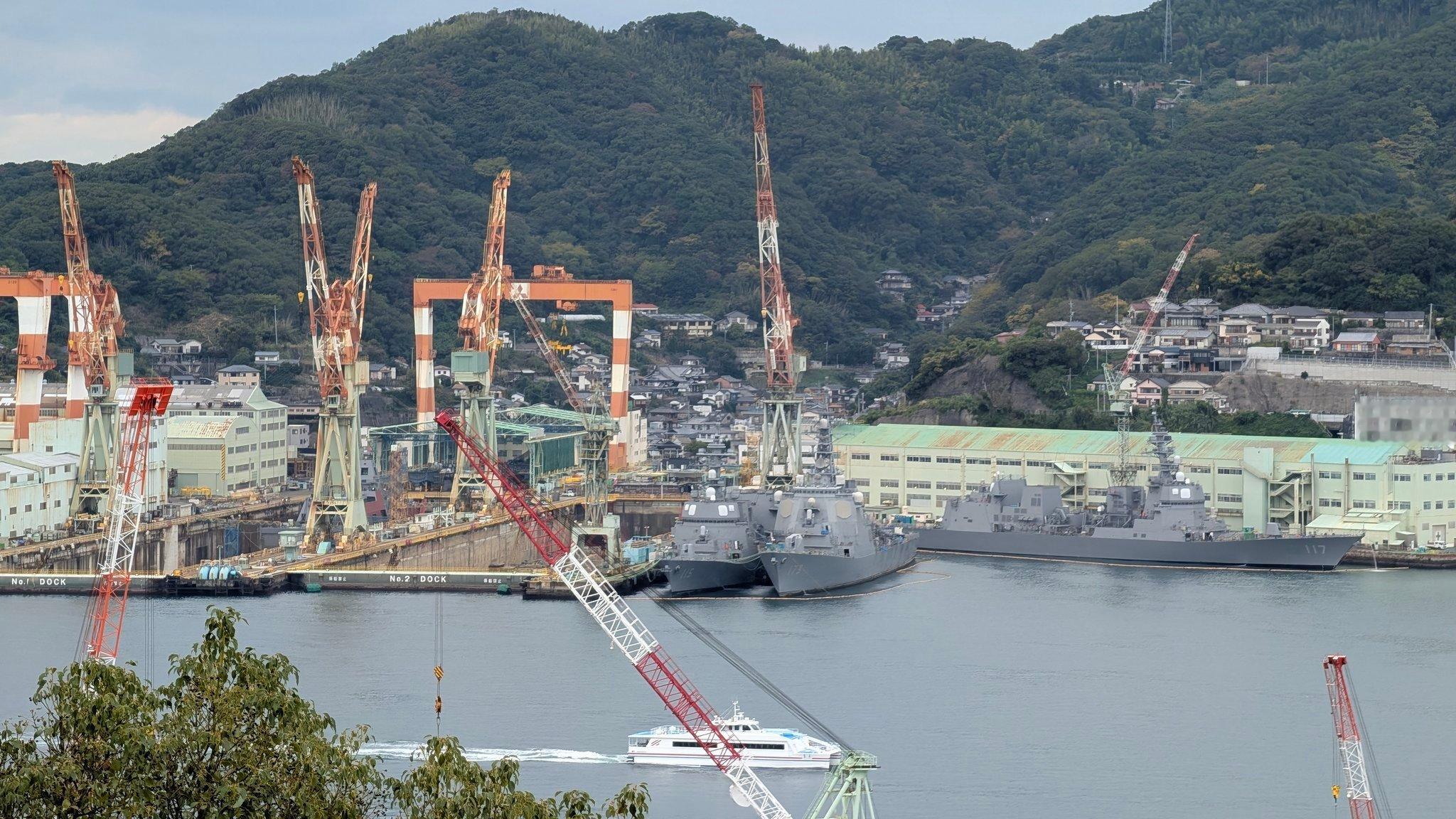 长崎造船所1号船坞后面的建造车间已经出现新的建造模块，等FFM-12下水大概可以