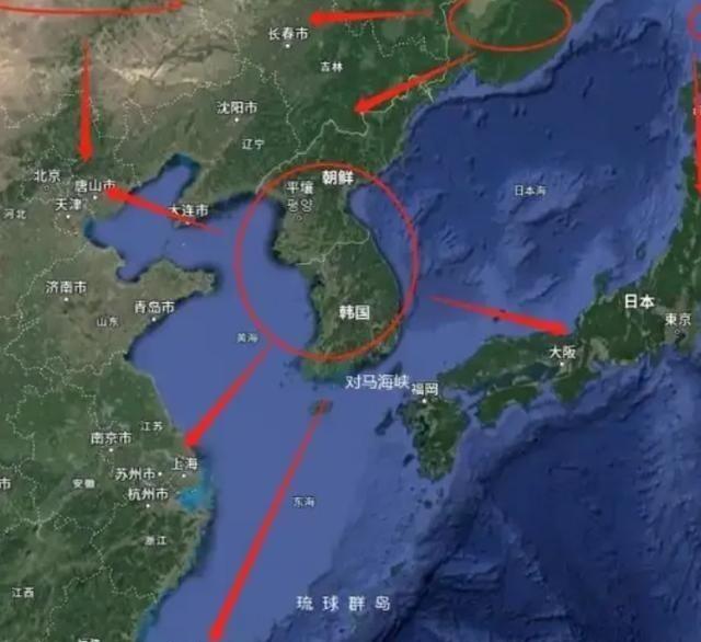 现在日本人开始骂他祖宗了。9.18事变后，日本占领了中国东北，想当时如果日本不贪