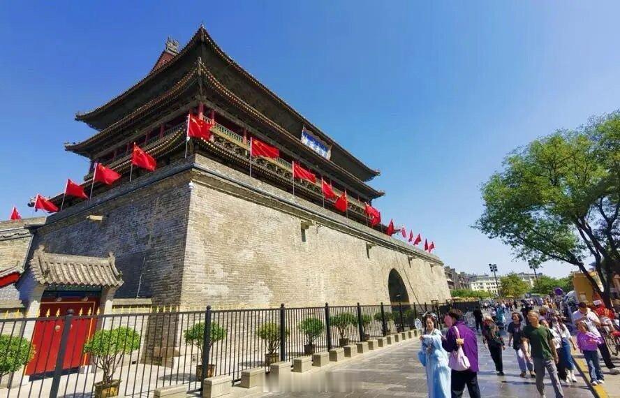 【国庆畅游西安品味古城风韵】乐活三秦活力三秦西安旅游推荐惠游西安10月6日，古