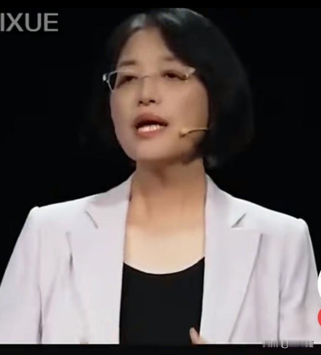 李玲：药品集采后，为什么你的看病钱没少？真相太扎心药价降了，账单却没轻。