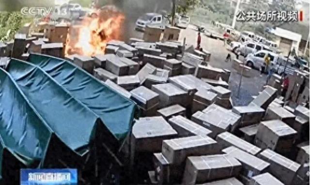 “建议拆完快递的纸箱立即扔掉”上热搜, 网友: 以后不囤了