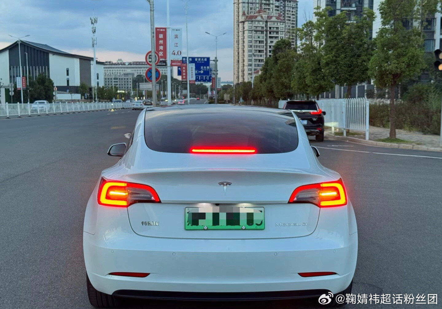 对于普通不懂车况、不会检测的二手车小白来说，不用纠结事故车和泡水车谁隐...