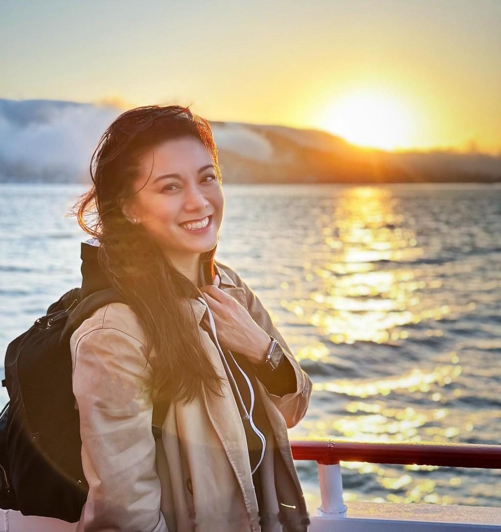 星岛：廖碧儿豪门梦碎挑战陈豪誓做“咖啡女王”商界大展拳脚9字回应暗踩旧爱？现