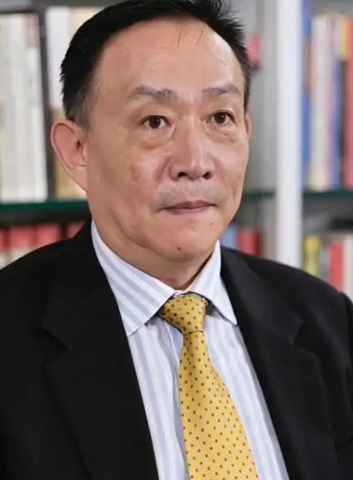 你有没有想过一个问题：中国货卖遍全世界，年年顺差上万亿，可外汇储备的增长怎么就跟