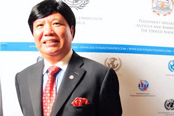 真是大快人心！还记得那位百亿富商曾豪捐美国7000万，还直言中国贫困与己无关