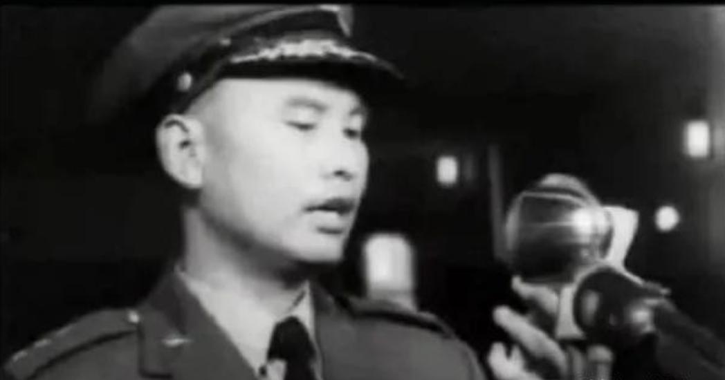 1957年，解放军副师长驾驶小船跑到台湾，毛主席大怒，立即叫来罗瑞卿处理这件事，