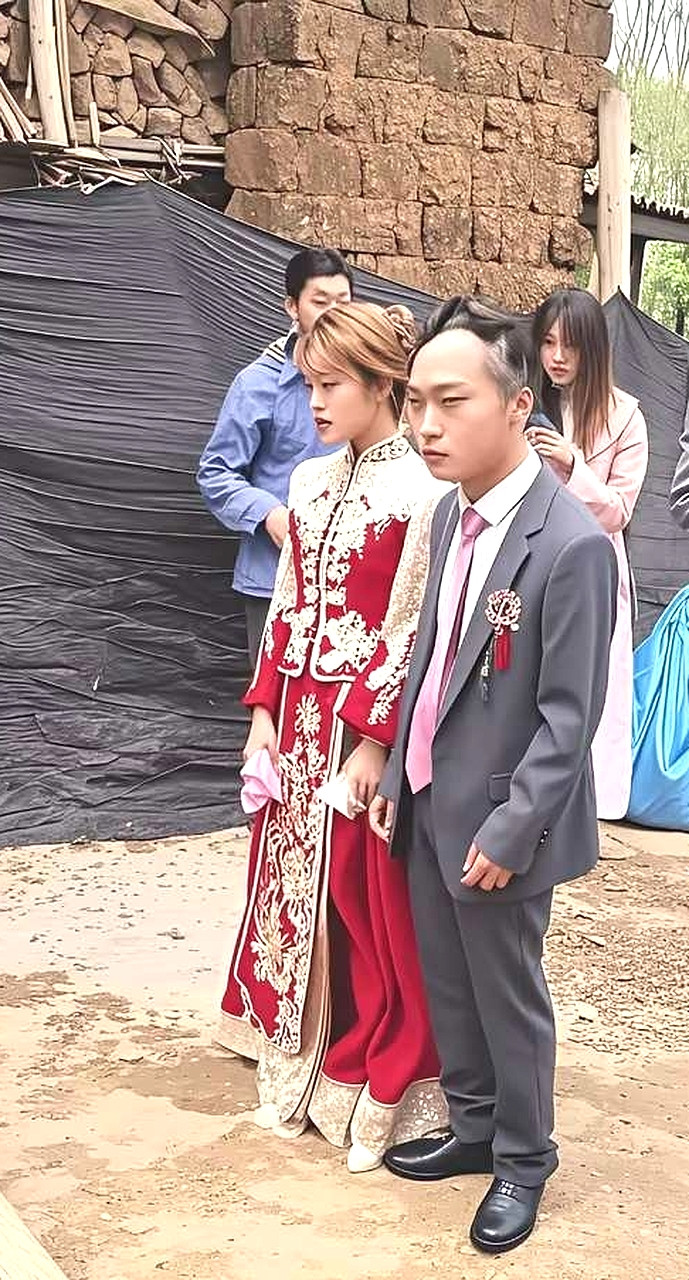 大哥娶到这样的新娘，你知足吧