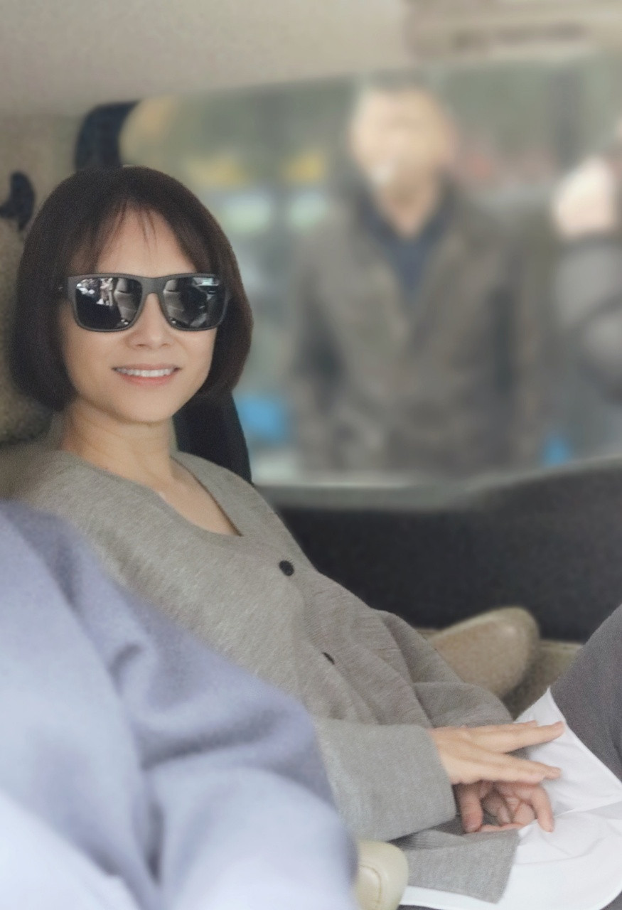 鬼后李心洁浪姐50岁状态50岁依旧美到发光！李心洁在浪姐状态松弛又精致，年轻