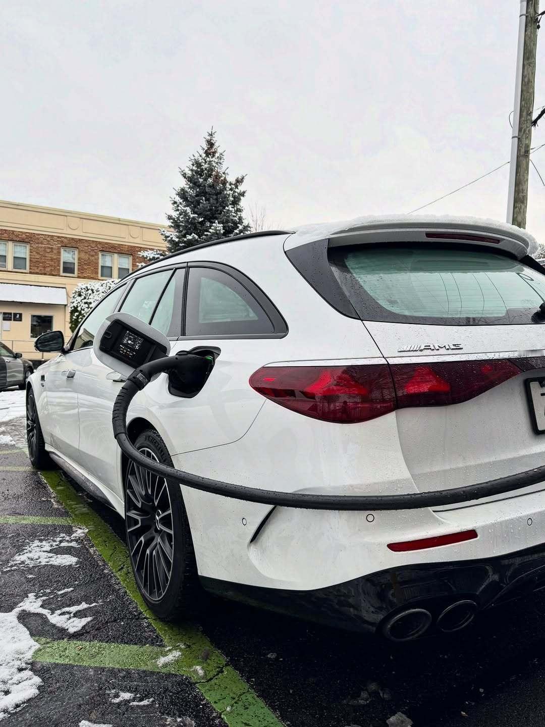 梅赛德斯–AMGE53HYBRID