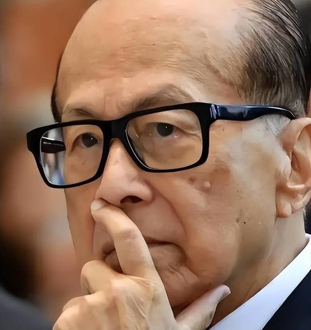 巴拿马运河事件终于出现了转机，中国同意了长和把港口卖给美国，但是也开出了美国无法
