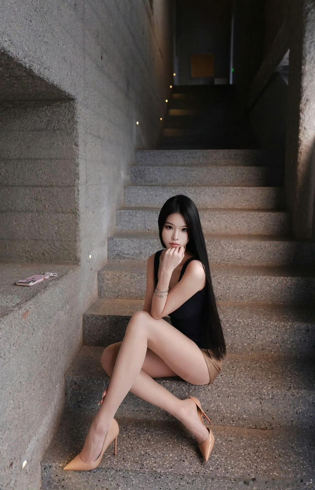 裸色高跟鞋的美~​​​