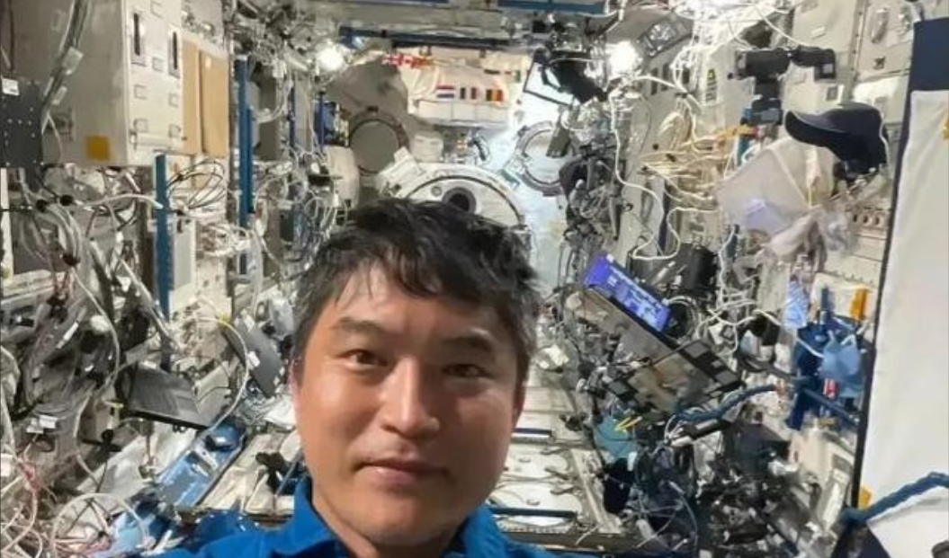 国际航天圈炸锅了！日本宇航员大西卓哉icon搭乘龙飞船icon成功抵达国际空间站