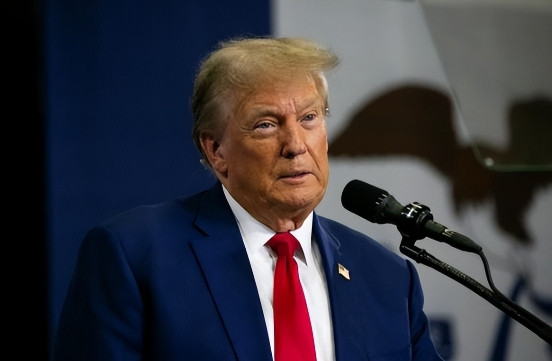 再加100%！美国对全球出手，13国统一阵线，中国反击倡议全票通过