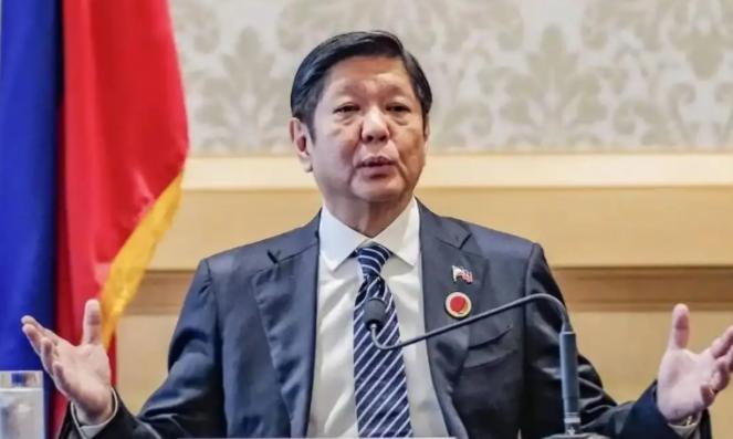 登船扣人！黄岩岛新规直接动真格2026年8月6号，菲律宾海岸警卫队那艘44米