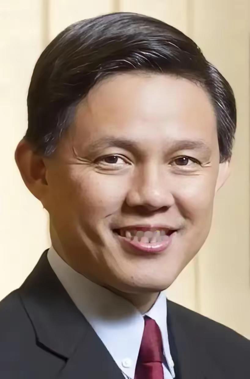新加坡防长陈振声，5月31号对着镜头说了一段话，滴水不漏。他说："我个人非常