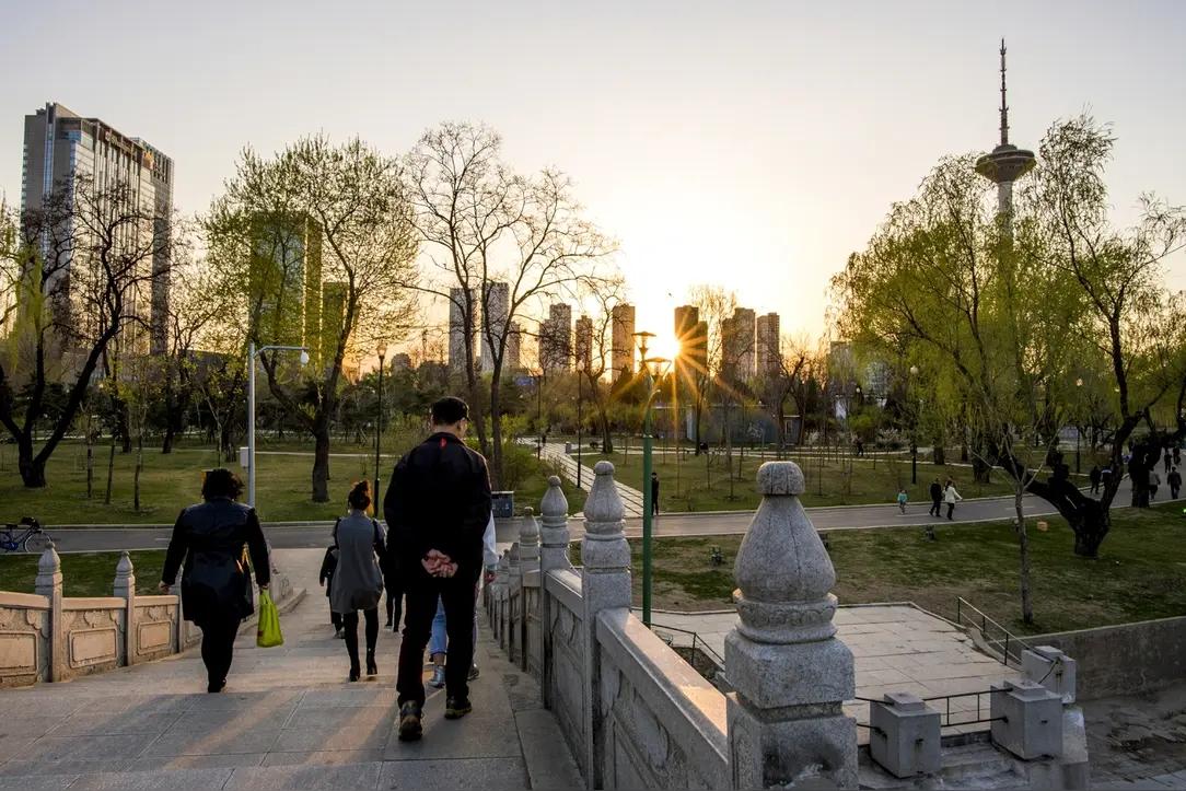 半个月前我到长春参加婚礼，顺便在长春玩了几天，星期天到长春青年公园溜达一圈，青年