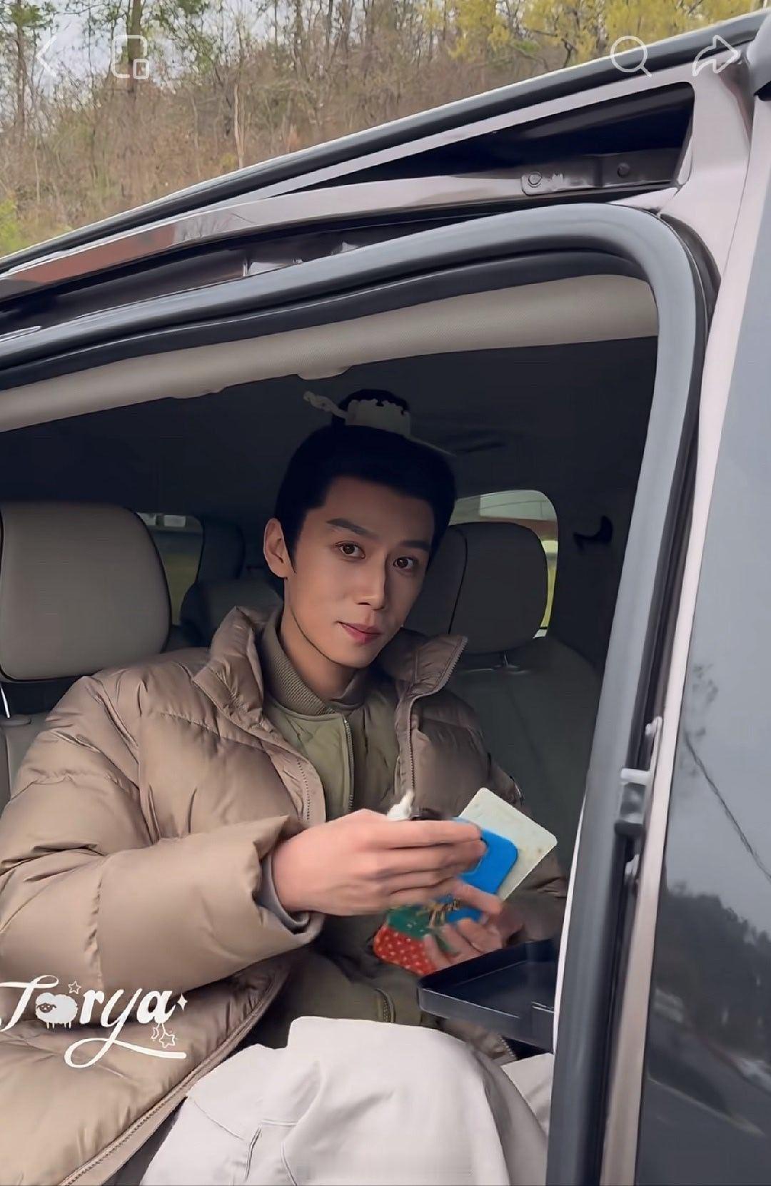 郑合惠子任宥纶同款手机壳郑合惠子、任宥纶同款手机壳，真情侣就是好磕